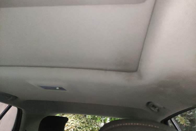 Used Chevrolet Trax 2018 330T Automatic Two-Wheel Drive Elite Model Headliner