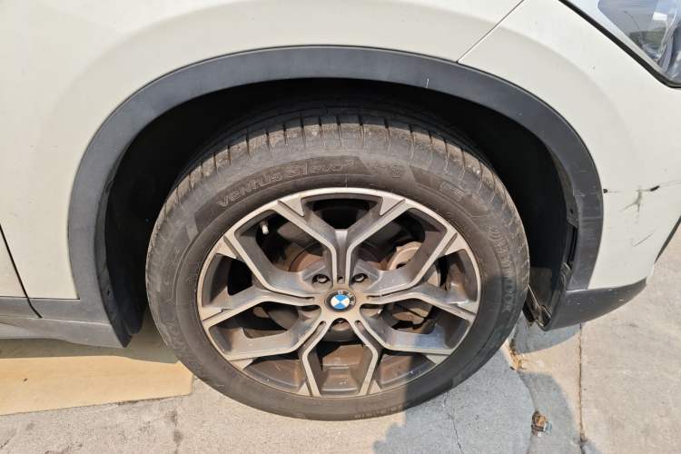 Used BMW X1 2021 Restyled sDrive25Li Leading Edition Right Front Wheel Hub