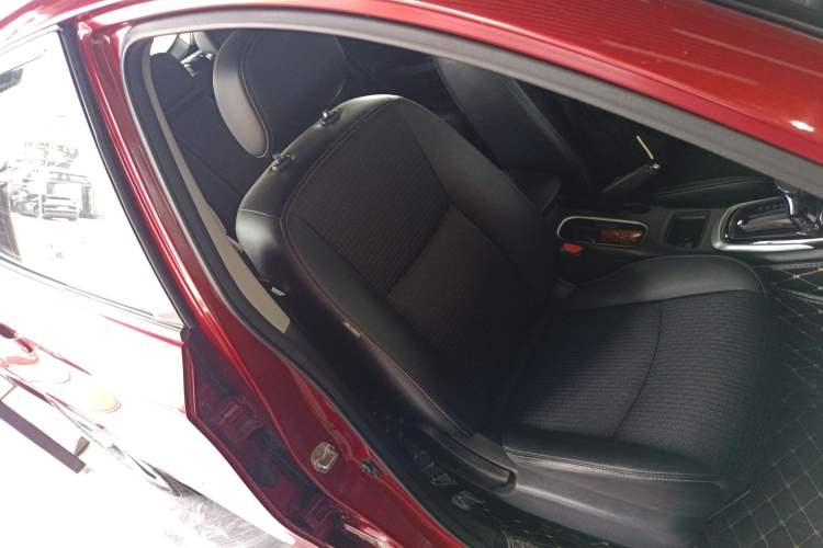 Used Nissan Tiida 2019 1.6L CVT Smart Enjoyment Version China VI Standard