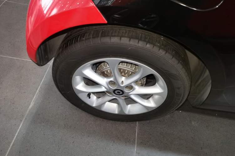 Used smart fortwo 2015 1.0L 52 kW hardtop Dynamic version