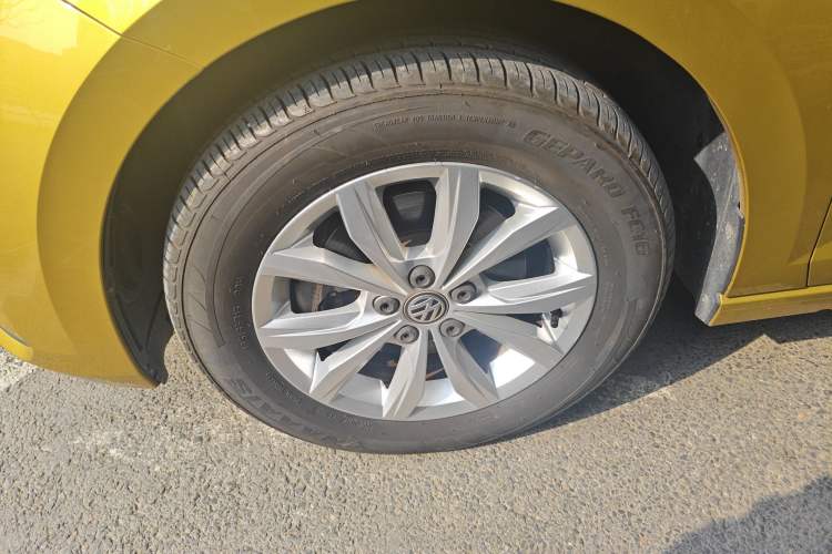 Used Volkswagen Polo 2019 Plus 1.5L Automatic Colorful Technology Edition Exterior 4