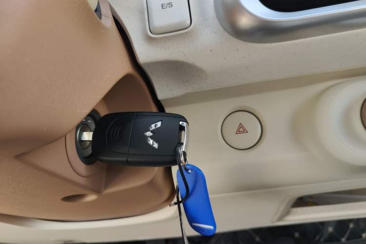 Used Wuling Hongguang MINIEV 2024 3rd Generation 215km Youth Edition Interior 1