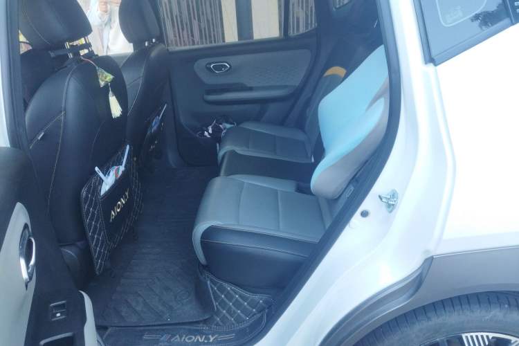 Used AION Y 2021 70 Enjoyment Tech Edition Left Rear Seat