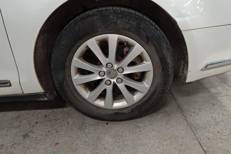 Used Citroen C5 2012 2.0L Automatic Luxury Edition Right Front Wheel Hub