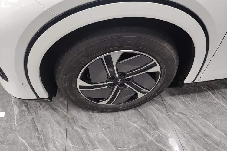 Used XPeng G6 2023 580 Long-Range Pro Exterior 4