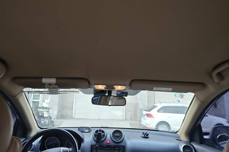 Used Haval H6 2012 1.5T Manual Two-Wheel Drive Elite Model Headliner