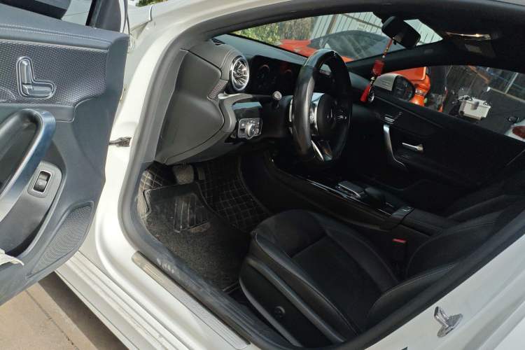 Used Mercedes-Benz A-Class 2021 A 200 L Sport Sedan Fashion Model
