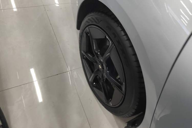 Used Hyptec GT 2023 Rear-Drive Ultra-Charging 7-Wing Edition
