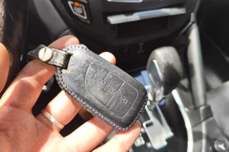 Used Dongfeng Aeolus AX7 2015 2.3L Automatic ZhiZun Version
