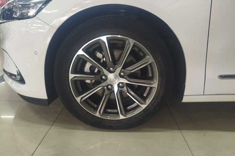 Used Buick LaCrosse 2019 28T Prestige Model
