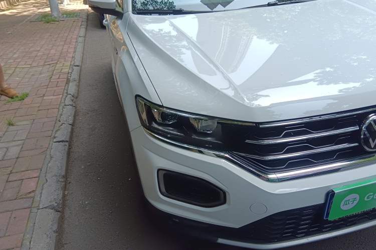 Used Volkswagen T-ROC 2021 280TSI DSG Two-Wheel Drive Comfort Connect Edition
