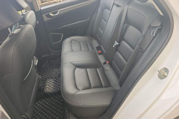 Used Geely Auto Emgrand GL 2018 1.8L Manual Elite Smart Connectivity Version Left Rear Seat