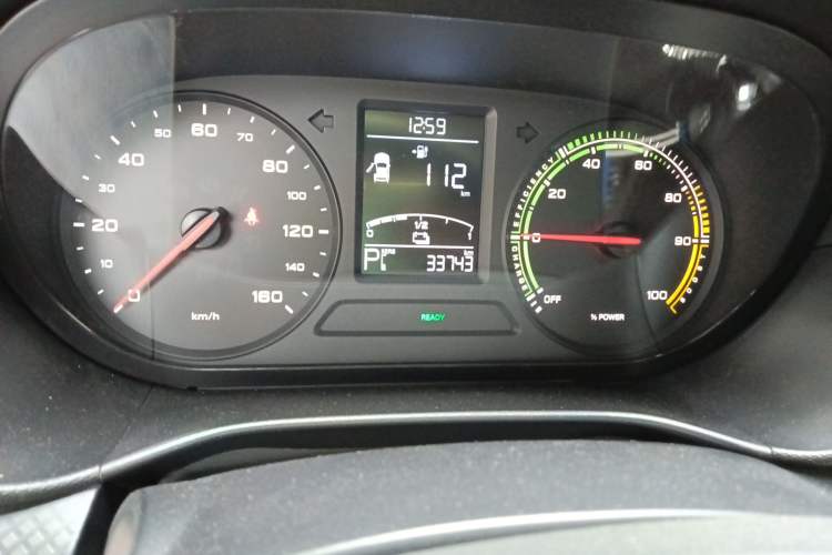 Used Roewe Clever 2021 302 km New Four-Seater Super-Efficient Version Odometer Close Up