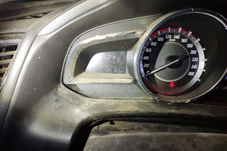 Used Mazda 3 Axela 2016 Sedan 1.5L Manual Comfort Model
