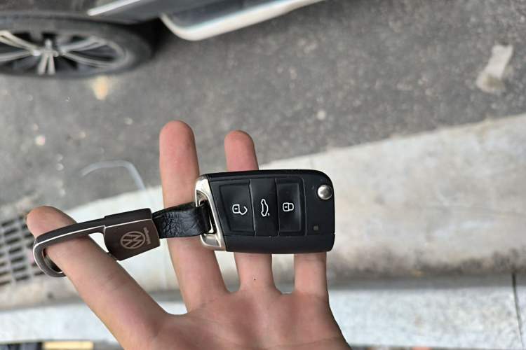 Used Volkswagen Tiguan L 2021 330TSI Automatic Two-Wheel Drive Smart Edition Vehicle Key