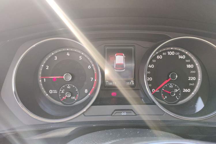 Used Volkswagen Tiguan L 2019 330TSI Automatic Two-Wheel Drive Smart Luxury Version China VI Standard
