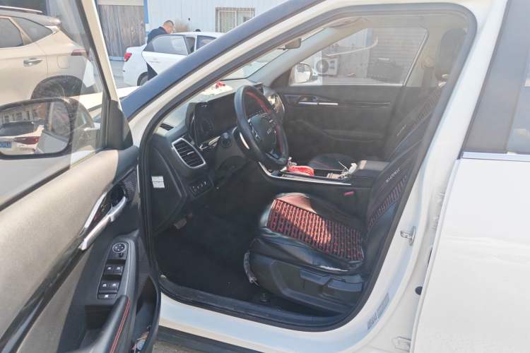 Used Kia KX3 2021 1.5L CVT Trend Edition Driver Seat