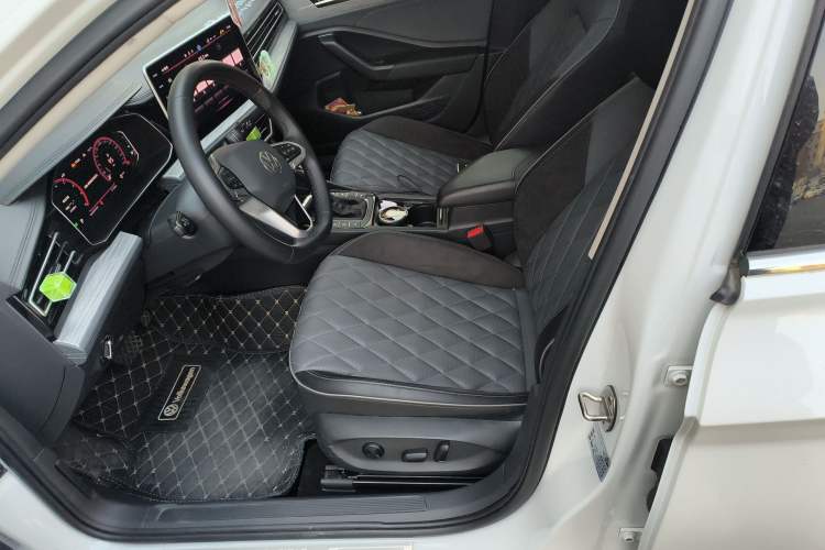 Used Volkswagen Sagitar 2023 300TSI DSG Excellence Edition