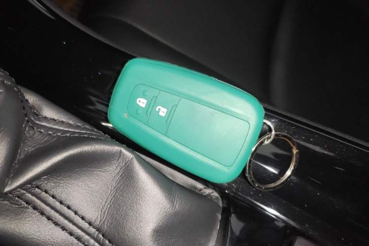 Used Toyota C-HR 2018 2.0L Luxury Edition China VI Standard
