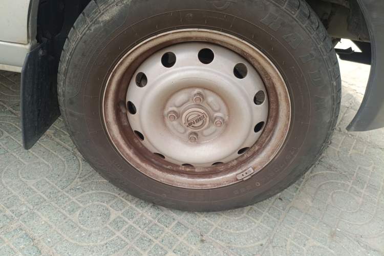 Used Jinbei Hiace X30 2023 1.5L Super-Enjoyment Van 2/5 Seats Non-Air-Conditioned Version SWC15M
