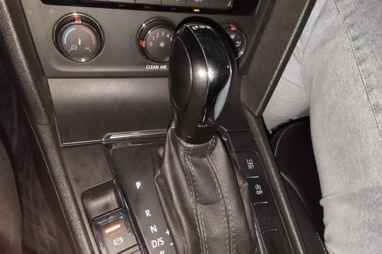 Used Volkswagen Lamando 2021 230TSI DSG Fashion Edition Gear Lever