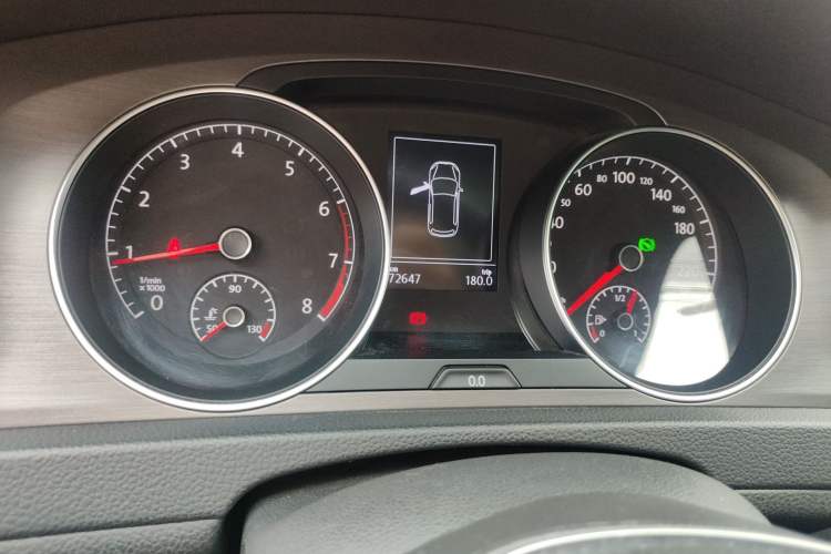 Used Volkswagen Golf 2014 1.6L Automatic Comfort Model Instrument Cluster