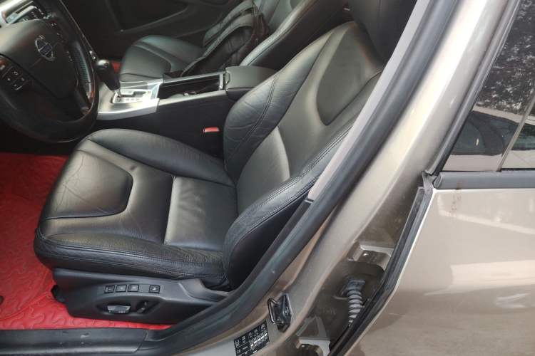 Used Volvo S60 2011 2.0T Comfort Edition
