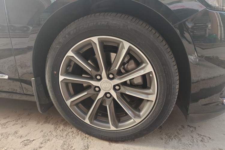 Used Buick LaCrosse 2019 28T Prestige Model
