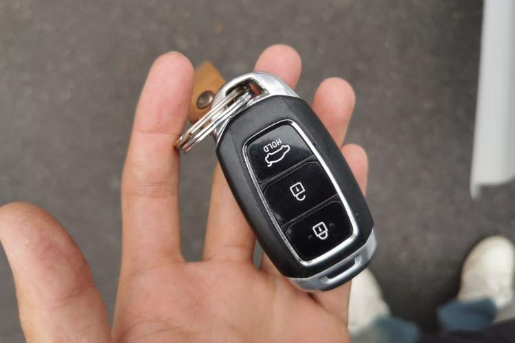 Used Hyundai Lafesta 2019 280TGDi Smart Speed Version China VI Standard Vehicle Key