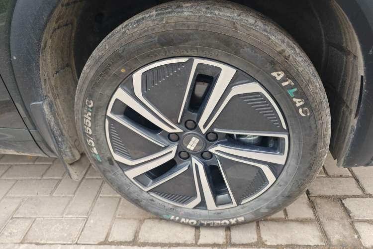 Used Geely Galaxy Xingjian 7 EM-i 2025 120km Exploration+ Version Right Front Wheel Hub