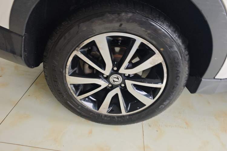 Used Dongfeng Fengon 580 2017 1.5T CVT Luxury Model Right Rear Wheel Hub