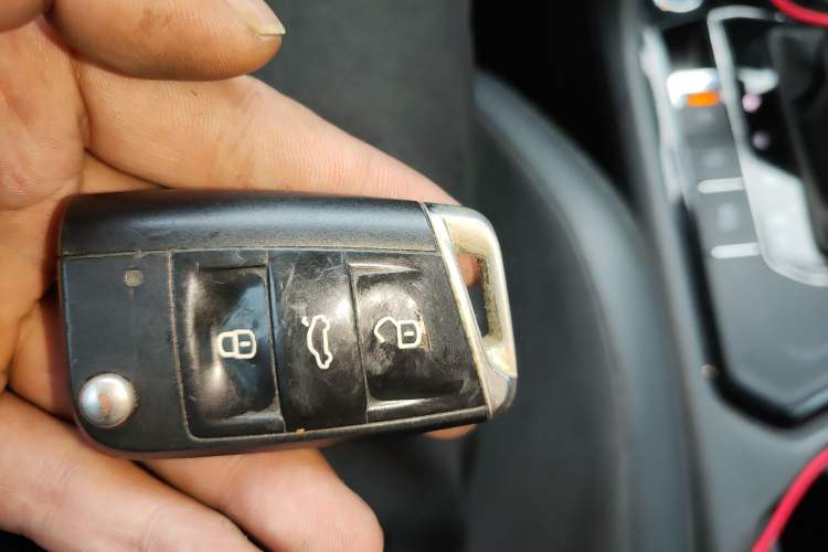 Used Volkswagen Tiguan L 2017 380TSI Automatic All-Wheel-Drive Luxury Edition Vehicle Key