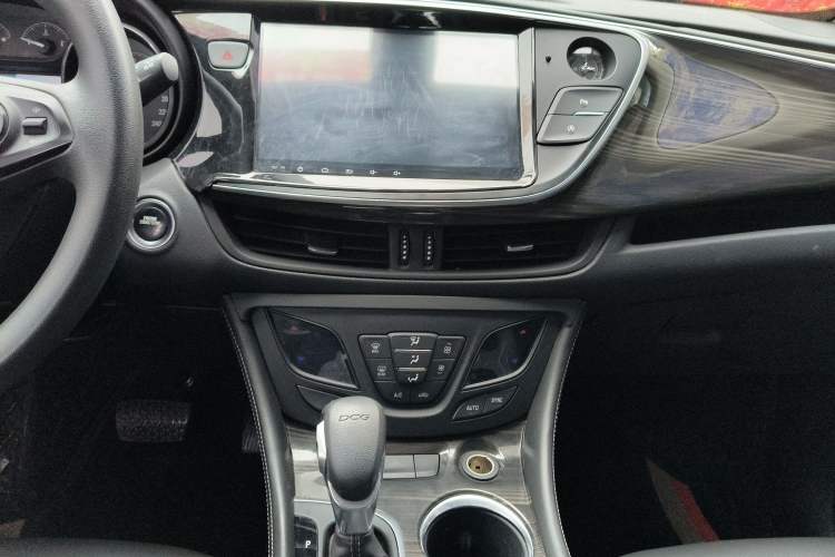 Used Buick Envision 2018 20T Two-Wheel-Drive Leading Model Audio And AC Panel