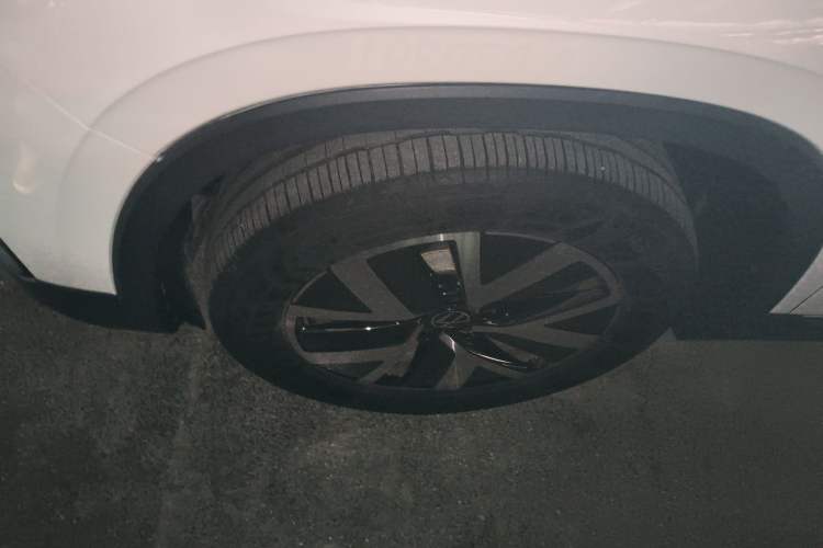 Used Volkswagen Tayron 2024 300TSI Two-Wheel-Drive Luxury Plus Advanced Version Exterior 4