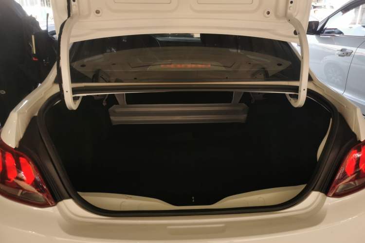 Used Peugeot 301 2018 1.6L Manual Comfort Edition
