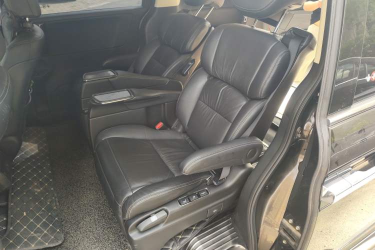 Used Honda Elysion 2016 2.4L Supreme Edition Left Rear Seat