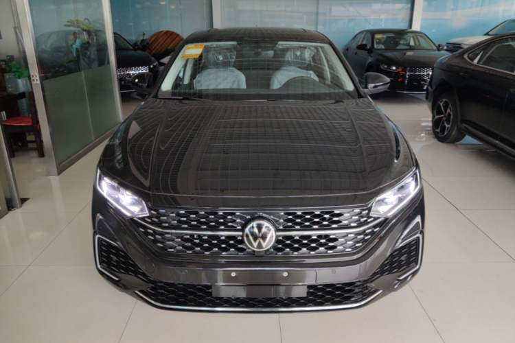 Used Volkswagen Passat 2026 Model, Outstanding 380TSI Xingkong Longteng Edition
