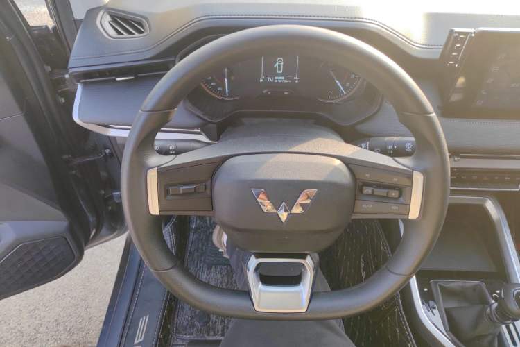 Used Wuling Jiachen 2022 1.5L Manual Comfort Edition
