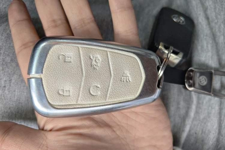 Used Cadillac SRX 2015 3.0L Elite Model Vehicle Key