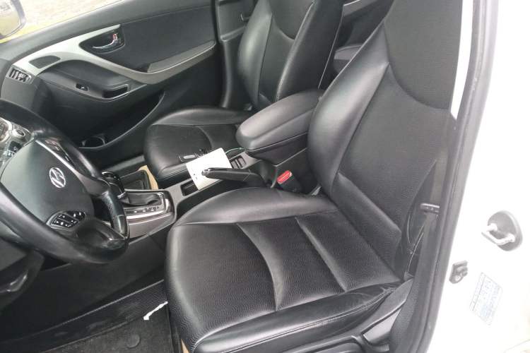 Used Hyundai Elantra (5th Generation / Langdong) 2012 1.6L Automatic Prestige Model
