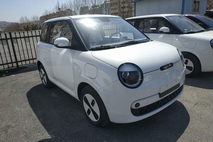 Used CHANGAN NEVO Lumin 2026 Model Treasure Edition 205km Passionate Beige Ningde Front Right 45 Deg