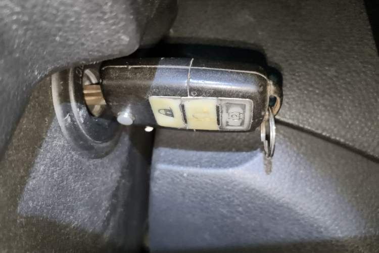 Used FORTHING Joyear X5 2013 1.6L Manual Luxury Model China IV Standard
