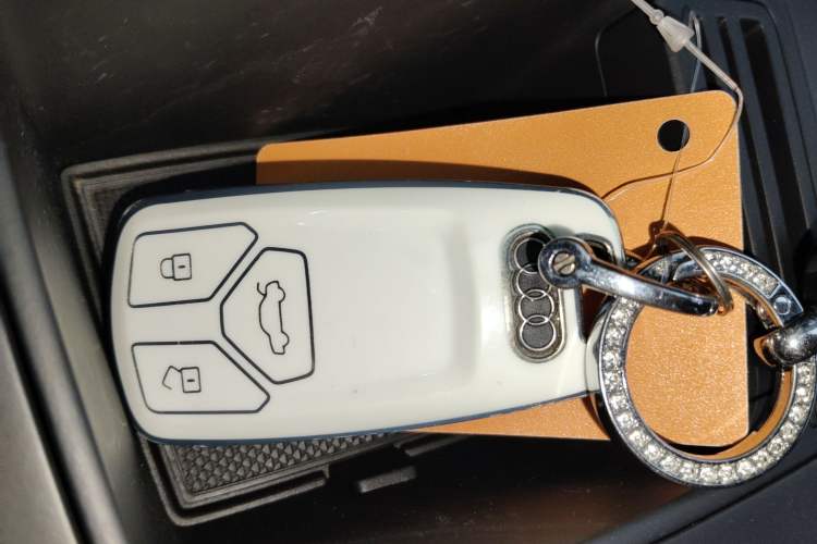 Used Audi A4L 2022 40 TFSI Luxury Dynamic Model