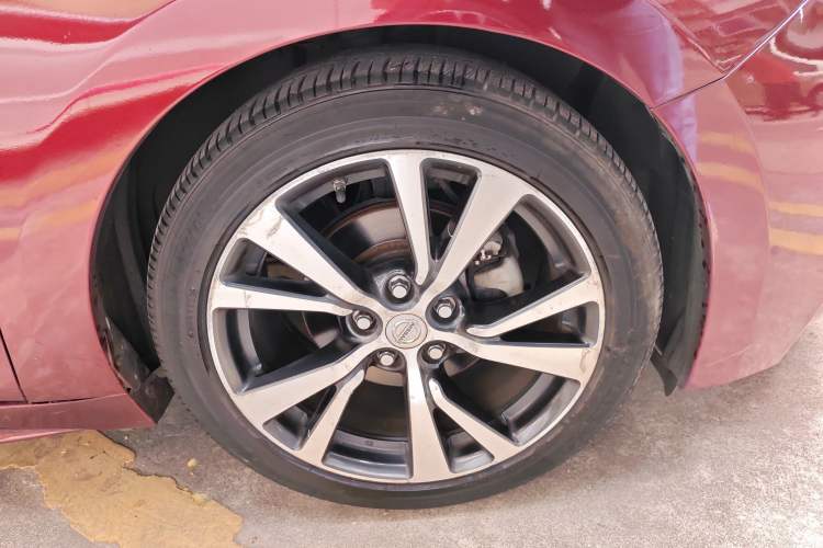 Used Nissan Maxima 2016 2.5L XL Luxury Edition Right Front Wheel Hub