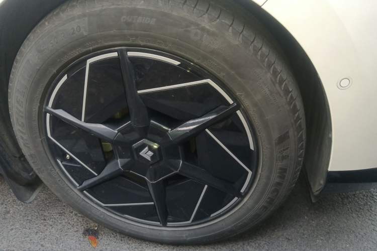 Used Hyptec HT 2023 670 Rear-Drive Ultra-High-Voltage NDA Version
