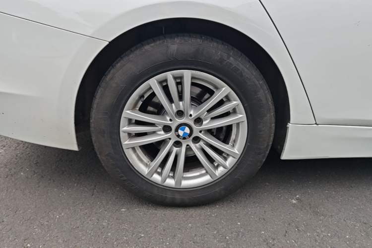Used BMW 3 Series 2014 320Li Fashion Model
