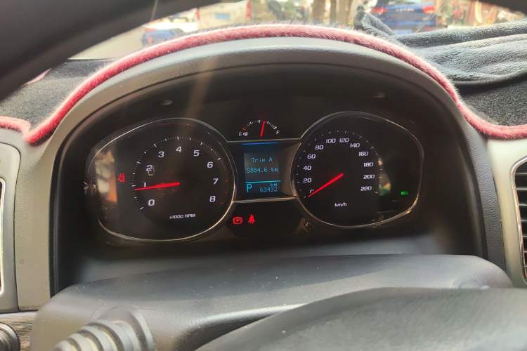 Used Chevrolet Captiva 2015 2.4L 4x4 Luxury Edition 5 Seats
