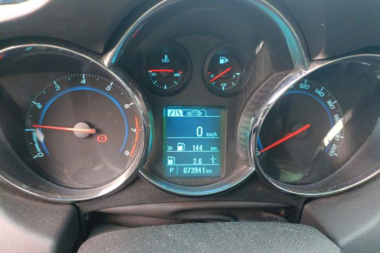 Used Chevrolet Cruze 2012 1.8L SX Automatic Transmission Instrument Cluster