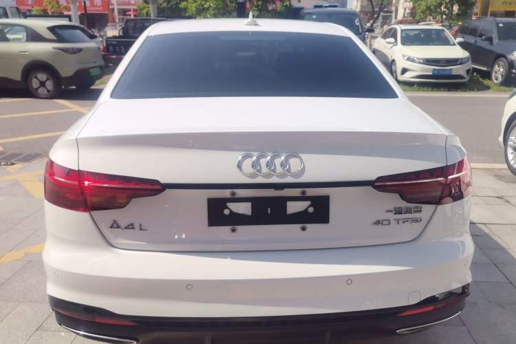 Used Audi A4L 2022 40 TFSI Luxury Dynamic Model
