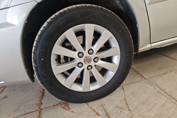 Used Buick GL8 2014 2.4L Classic Edition